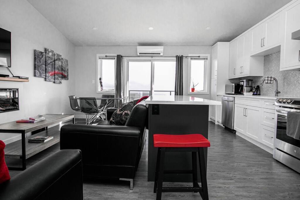 Eagle'S View Penthouse Daire Victoria Dış mekan fotoğraf